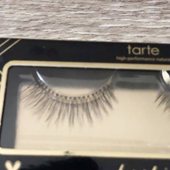 Tarte Tarteist PRO Cruelty-Free Lashes - Sweetheart - Picture 2 of 6